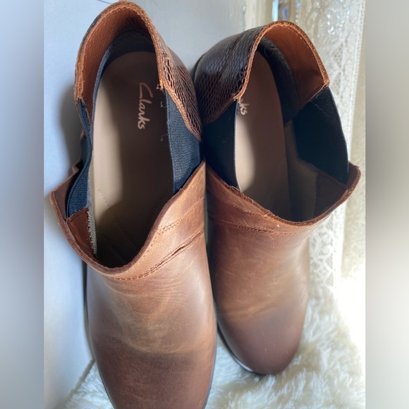 Clarks Demi2 Beat Booties - Picture 8 of 8